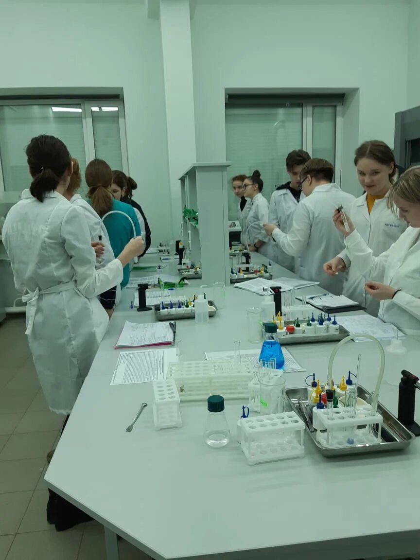 Рниму лечебное дело. Рниму биохимия преподаватели. рниму им пирогова кафедра химии. кафедра микробиологии рниму. рниму лаборатории.