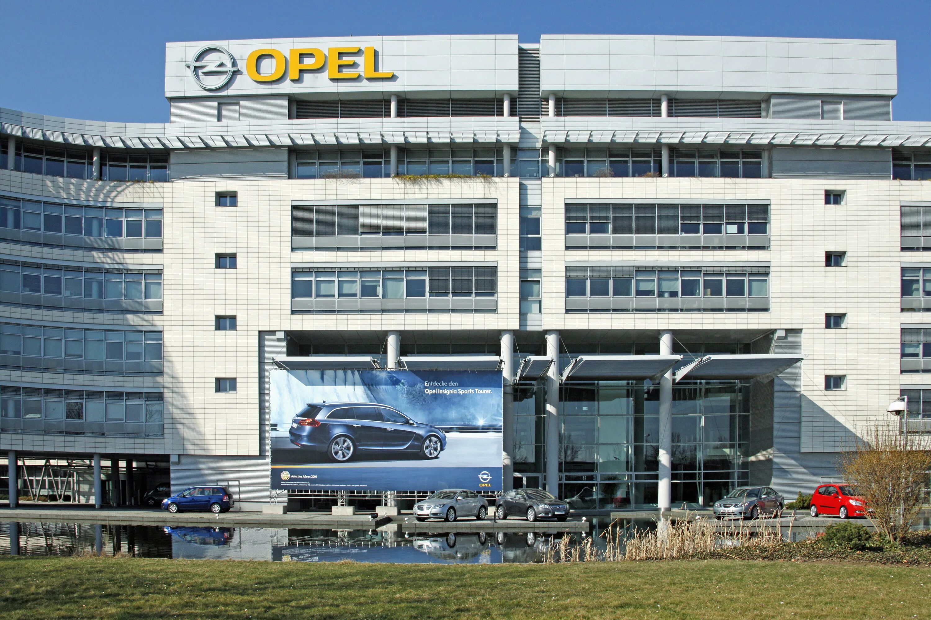 Opel германия. Opel Рюссельсхайм. Завод Опель в Гессене. Opel завод в Германии. Opel Vectra 2007 Рюссельсхайм.