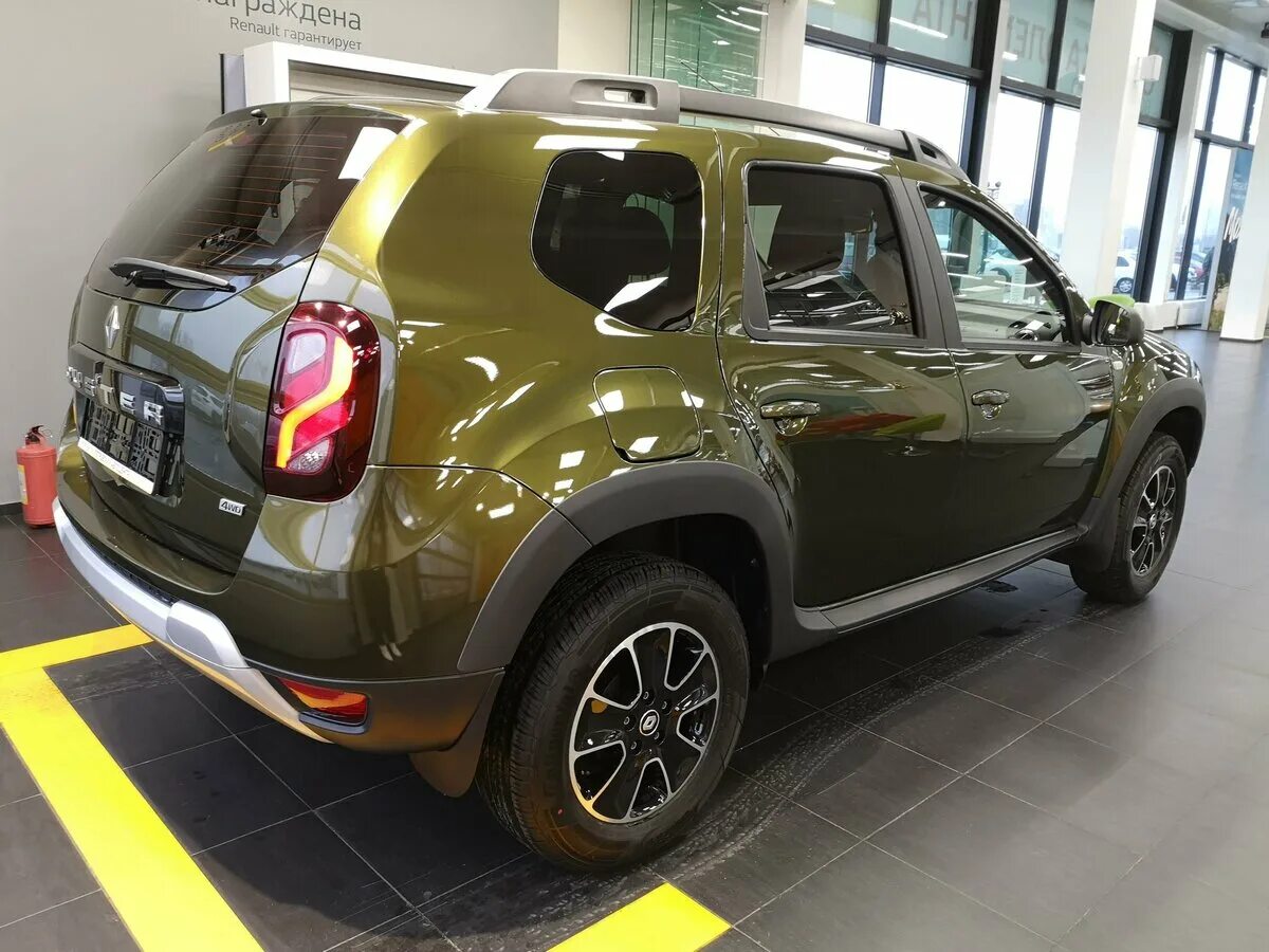 Рено Дастер зеленый. Renault Duster 6001548891 новый. Дастер 2020 года 4 на 4.