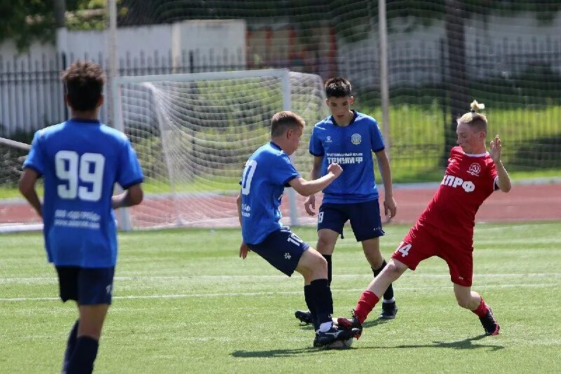 Фк факел новогрудок беларусь. Аякс футбол. Триумф алапаевск. Фк триумф логотип. Фк триумф.