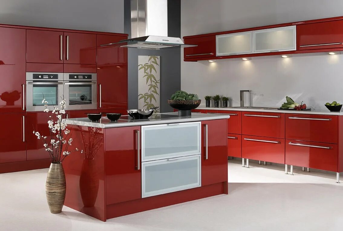 Красные кухни. Кухня в Красном цвете. Красивые красные кухни. Красная кухня в стиле Модерн.