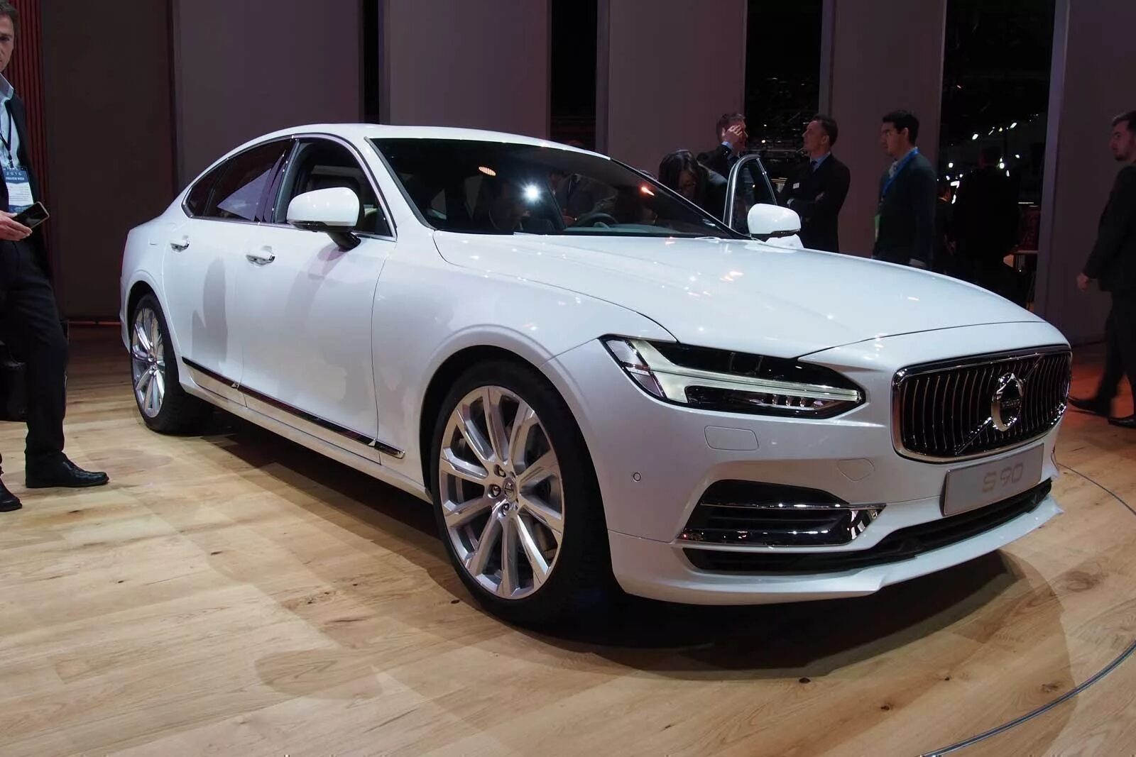 Новый вольво с 90. Новый вольво с 90. Volvo s90 2015. Новый вольво с 90. Volvo s90 2014.