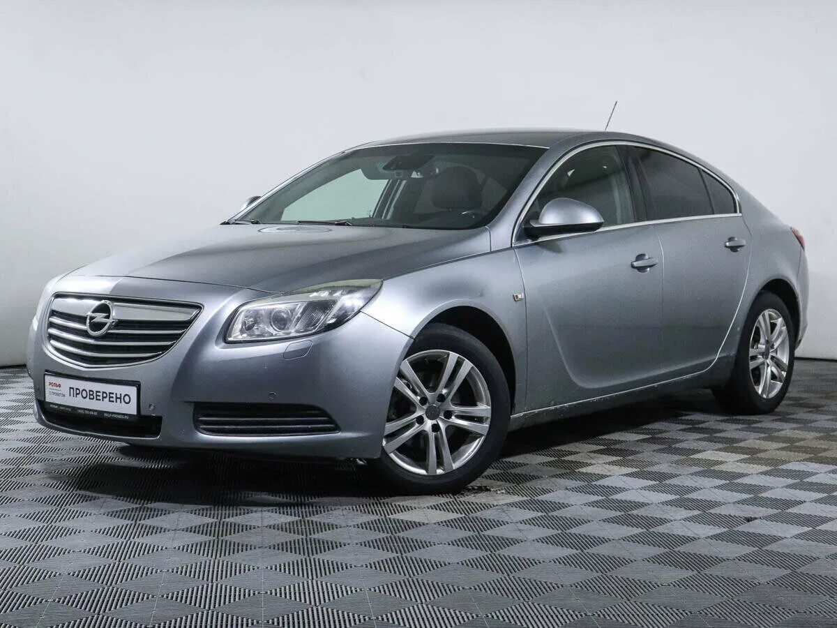 Opel insignia 1.8. Опель Инсигния серебристая. Опель Инсигния 2015 серебристый. Инсигния 1 серебро. Opel Insignia 1.8 MT, 2008 В обвесах.