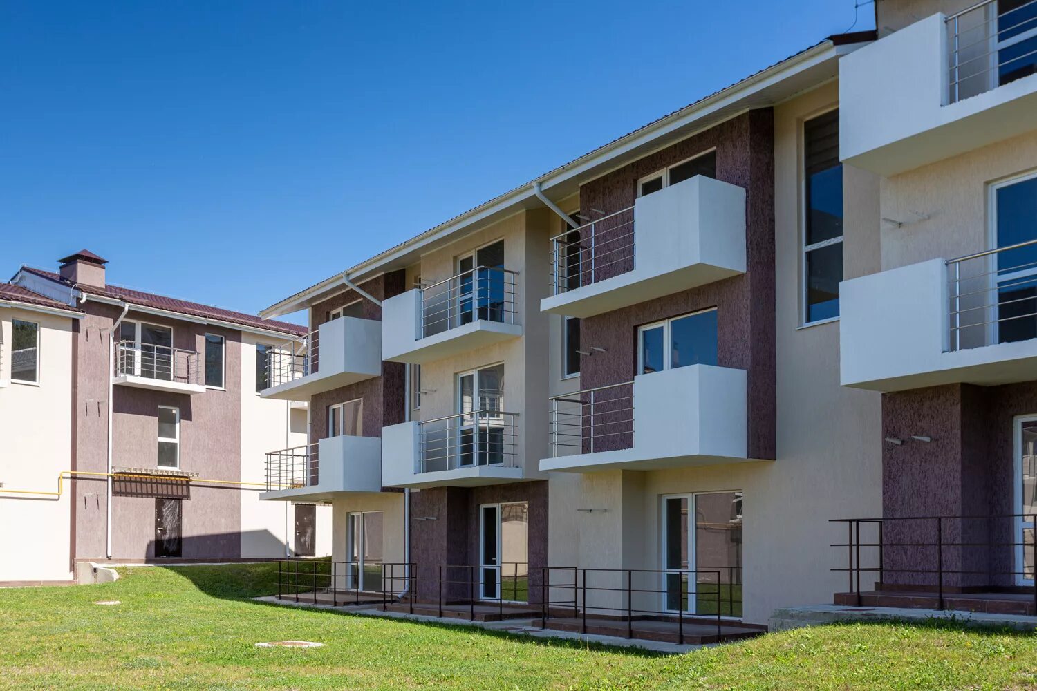 жк изумрудный город химки. изумрудный город 3 коттеджный поселок. изумрудный город краснодар коттеджи. новогорск клаб коттеджный поселок. коттеджный поселок изумрудный город.