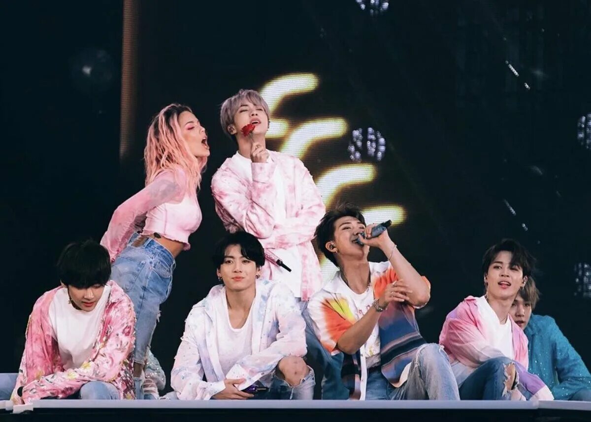 Холзи и чонгук. Холзи и бтс 2021. Холзи и бтс 2х23. Холзи и бтс. Холзи 2019 бтс.