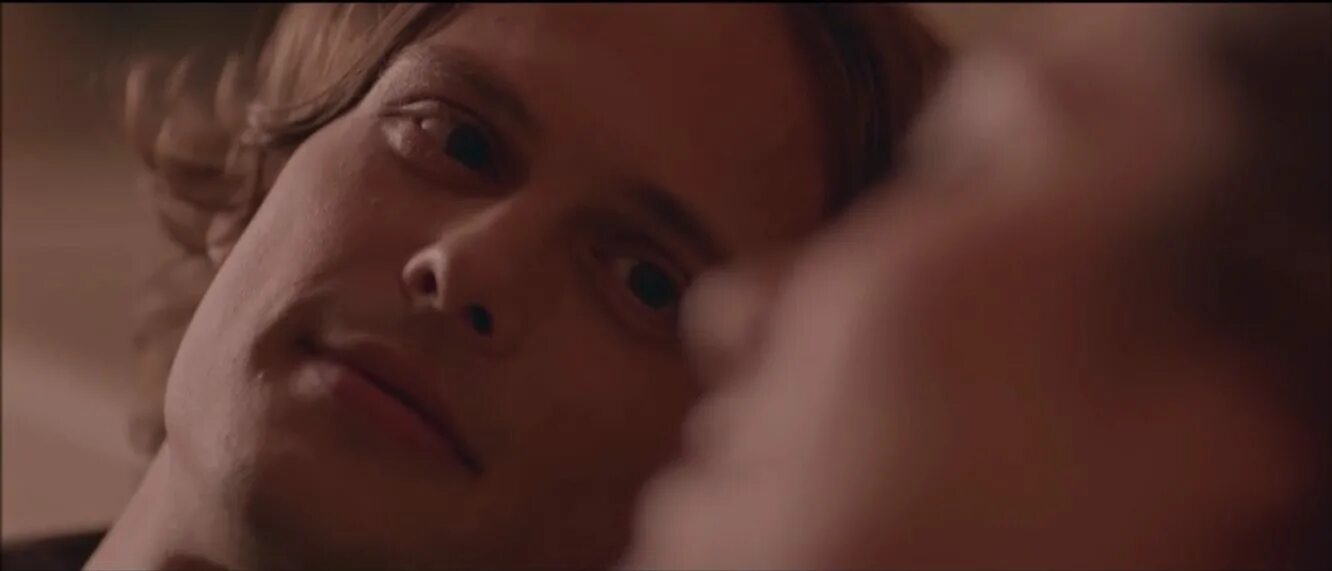The inside 2012. Мэтью грей габлер куколка. мэттью грей габлер поцелуй. мэтью грей габлер любовь на троих. красота внутри 2012.