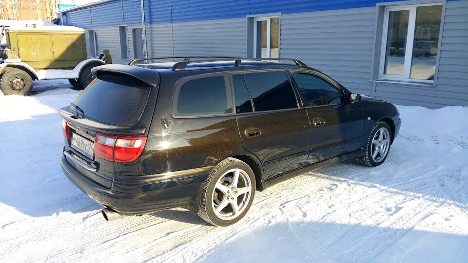 Купить калдину в иркутске. Toyota Caldina 190. Тойота Калдина 190 кузов. Тойота Калдина 1995 2.0. Тойота Калдина st195.