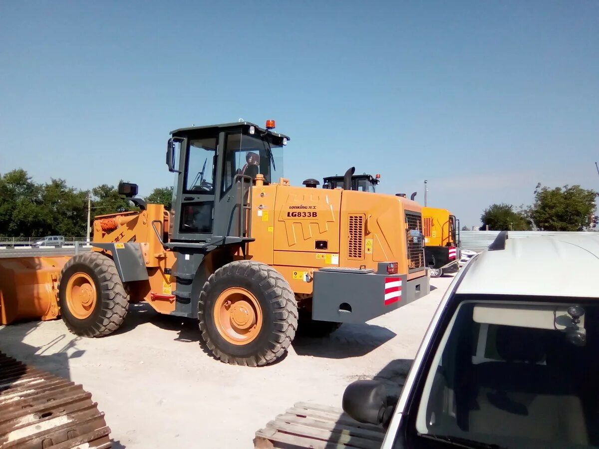 Lonking cdm833. Лонкинг 833. Lg 833 погрузчик. Погрузчик фронтальный lоnкing сdм 833. Фронтальный погрузчик lonking lg833.