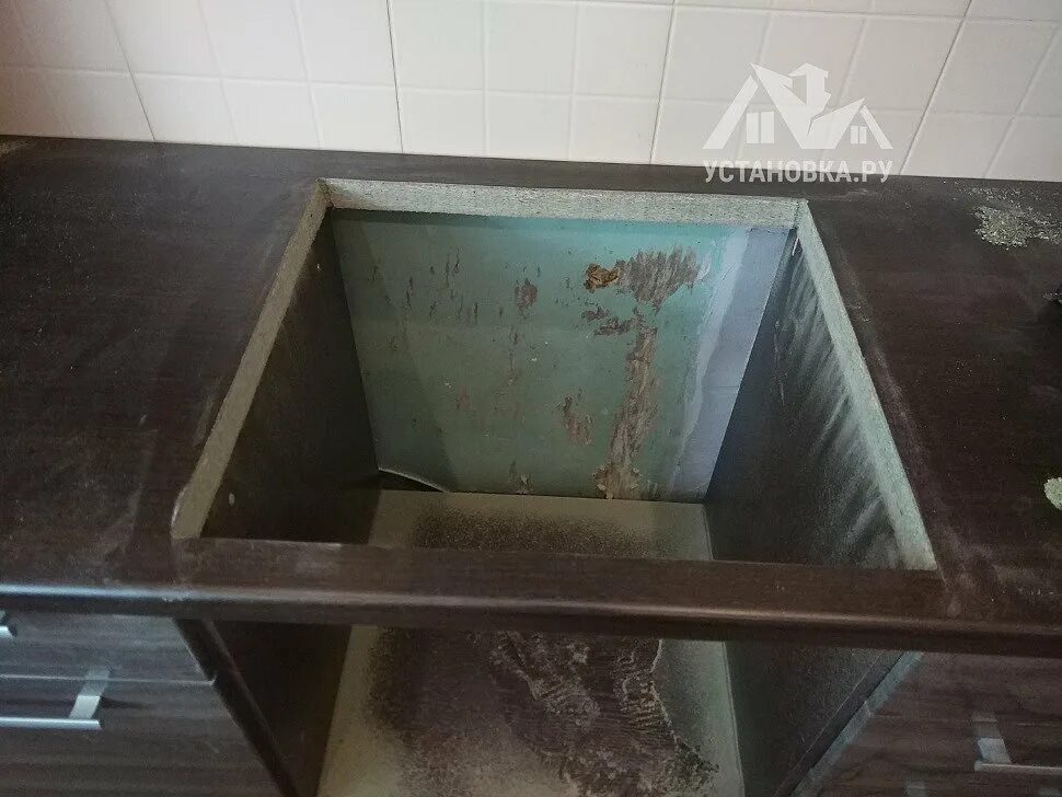 Как выпилить столешницу под варочную панель. Выпил под варочную панель в столешнице. сделать вырез в столешнице под варочную панель. вырез в столешнице под тело.