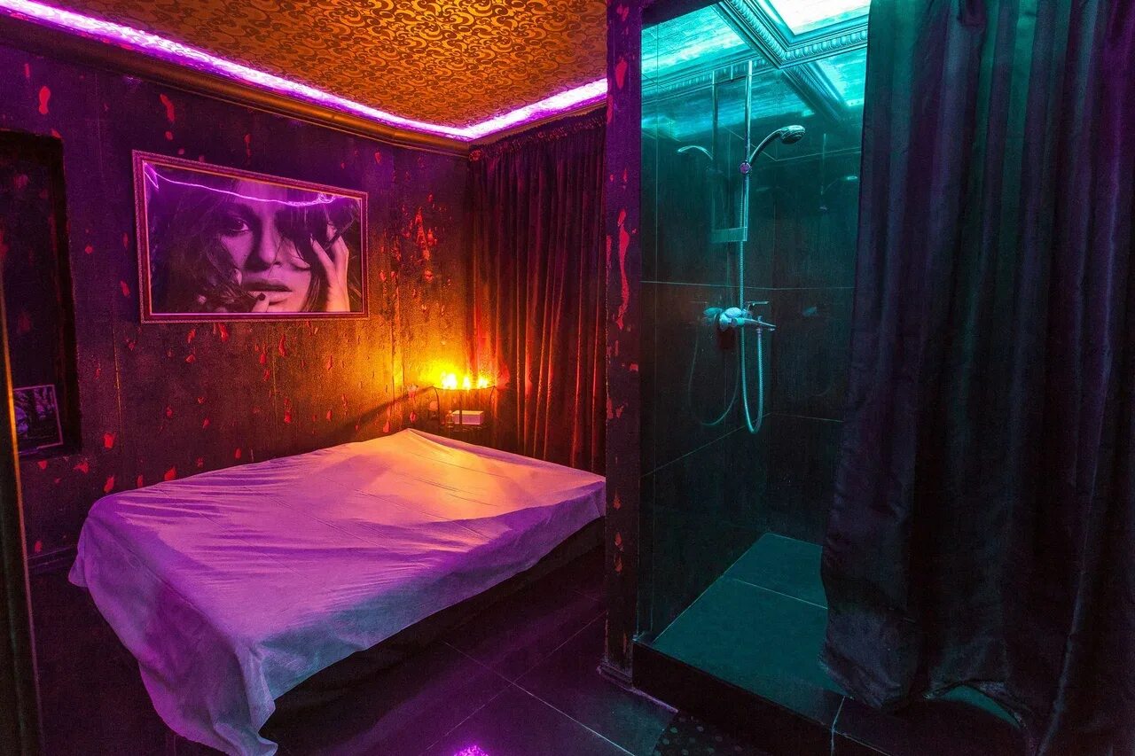 Тайский массаж для мужчин. Тайский боди массаж для женщин. Салон эротического массажа комната. Японский массаж тела. Тайский боди массаж.