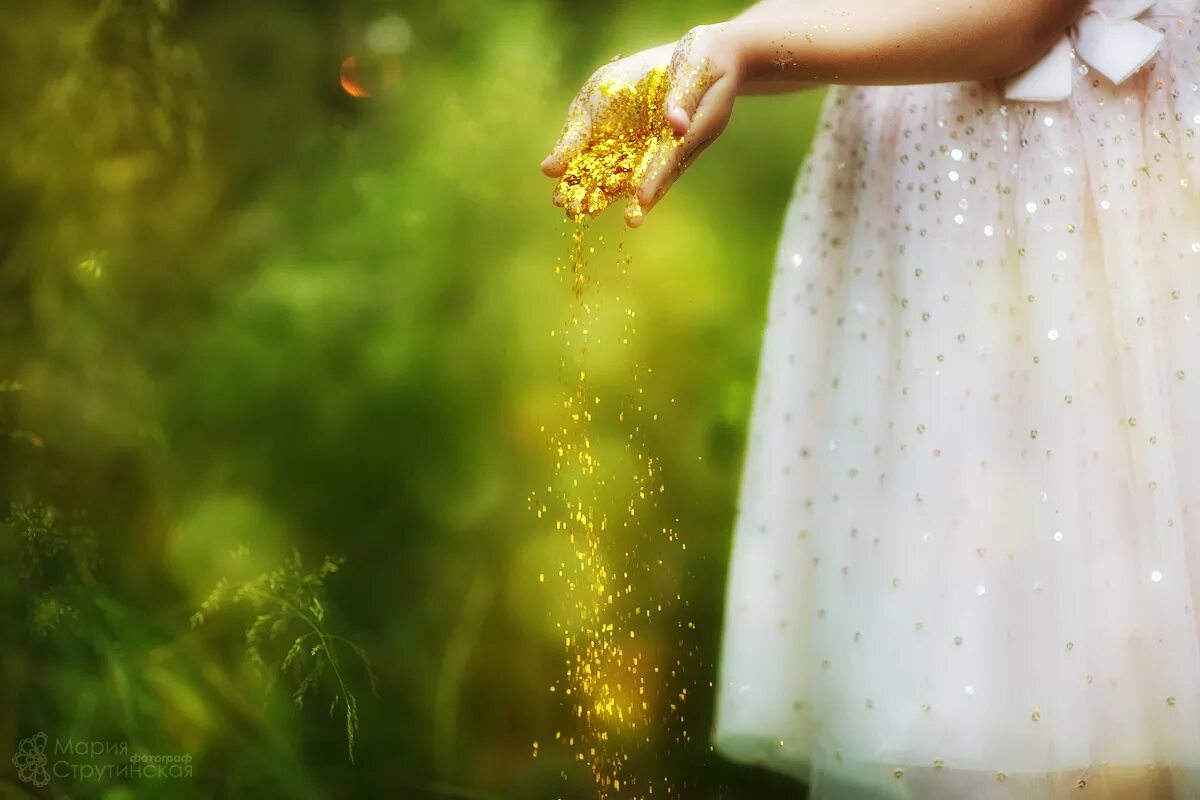 феи волшебная пыльца королевы клэрион. феи дисней дерево пыльцы. золотая пыльца феи. пыльца фей. фея динь динь.