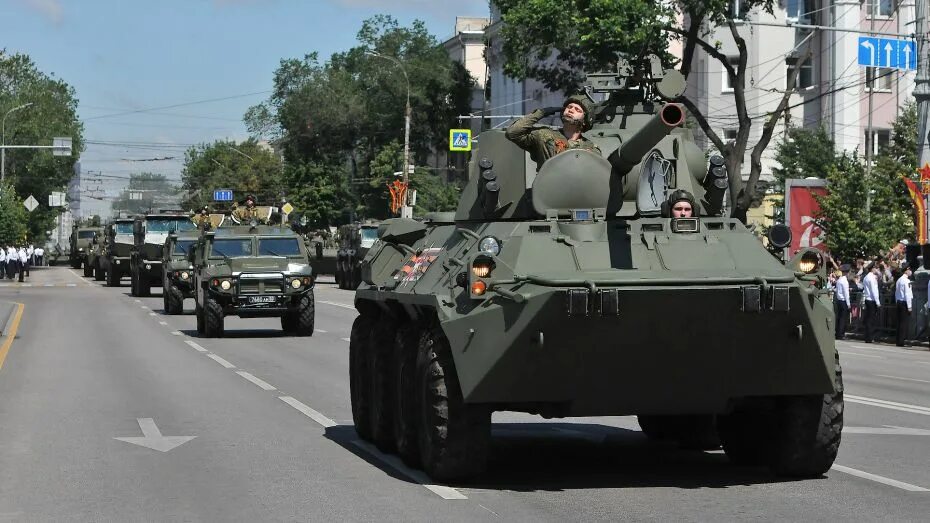 Парад какая техника. Военная техника в Воронеже. Парад в Воронеже.