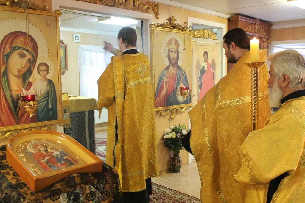 храм илии в отрадном расписание. часовня внутри. храм святого пророка илии на пороховых.