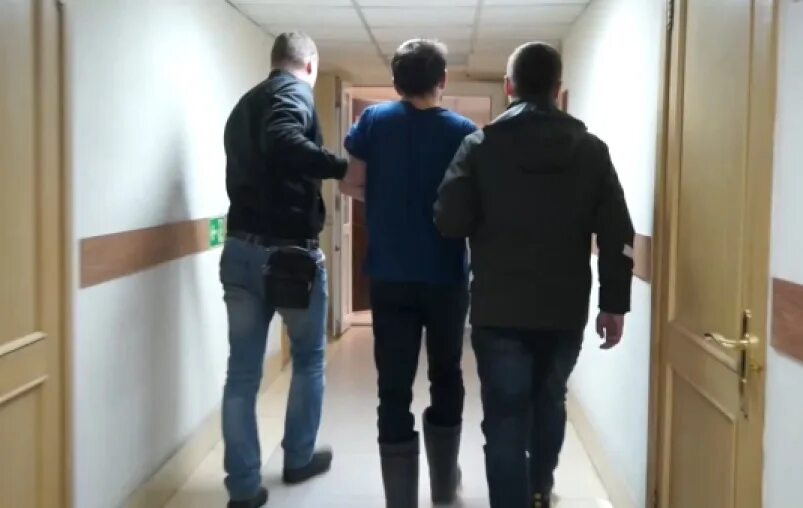 Завладев скрылись