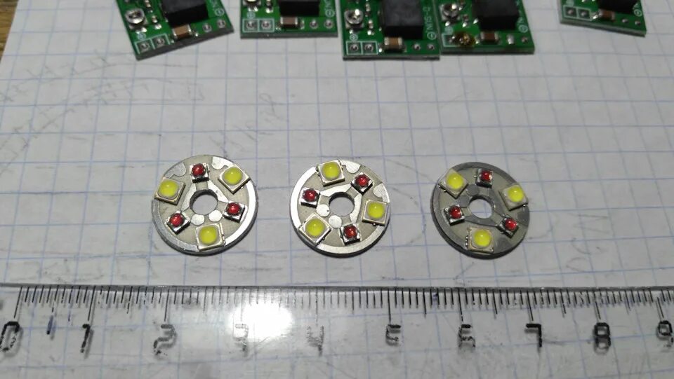 Светодиод dip smd. Плата для люстр 12w+12w 2835. Диод смд на плате. Диод на печатной плате. Беспаечных макетных платах.