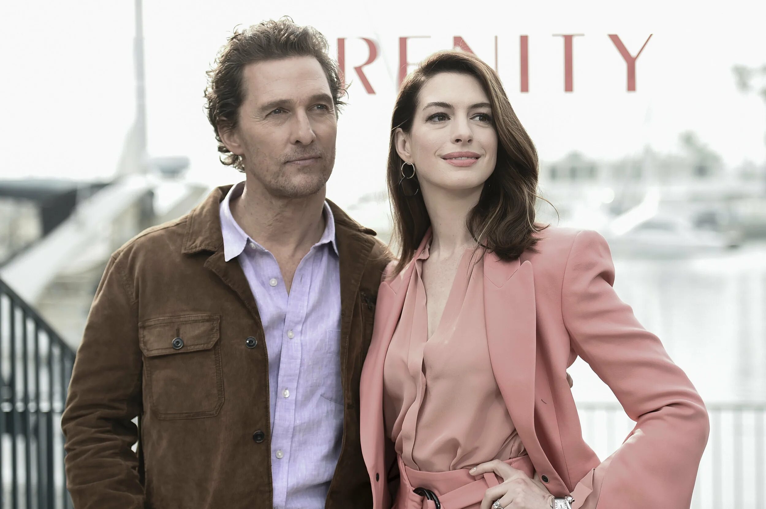 Интерстеллар макконахи и хэтэуэй. Энн хэтэуэй и метью макконахи. Дайан лэйн море соблазна. Мэттью макконахи море соблазна. Мэттью макконахи и энн хэтэуэй.