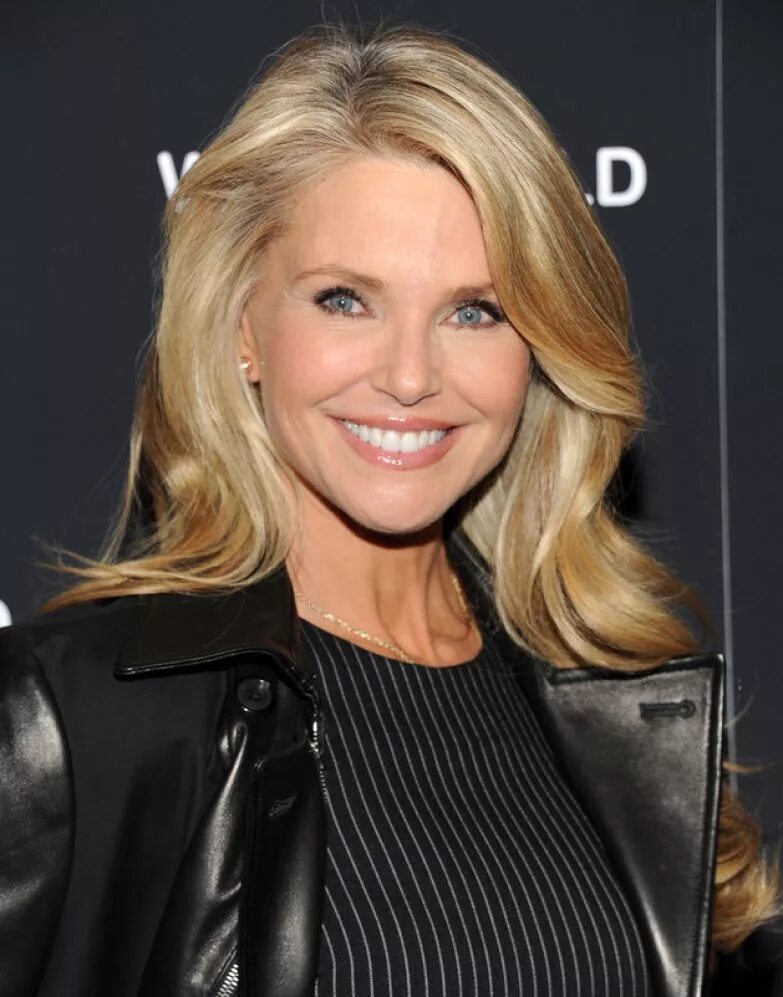 выглядеть молодо в 60. кристи бринкли 2022. модель 60 лет кристи бринкли. макияж для пожилых женщин. кристи бринкли в 80х.