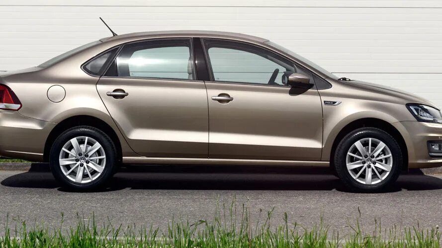 Volkswagen polo 5 поколение седан. Поло 5 кузов. Volkswagen polo sedan 1. Volkswagen polo 5 поколение седан. Фольксваген поло старый.