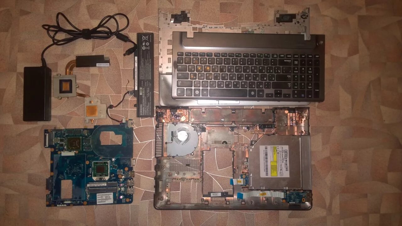 Samsung np355v5c. Samsung np355v5c-s0nru. Samsung np355v5c материнская плата. Samsung np355v5c s0nru BIOS.