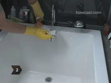 Желтое пятно в ванной