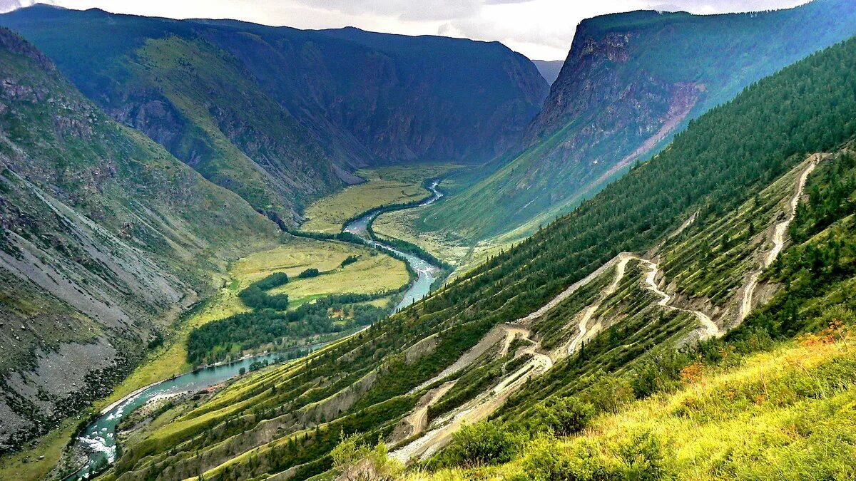 В долине реки по жили которые ненавидели. Долина реки чулышман и перевал кату-ярык. Челушман долина. Долина чулышман горный алтай. Скипперс-каньон.