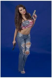 Чарли Этвелл жалаңаш