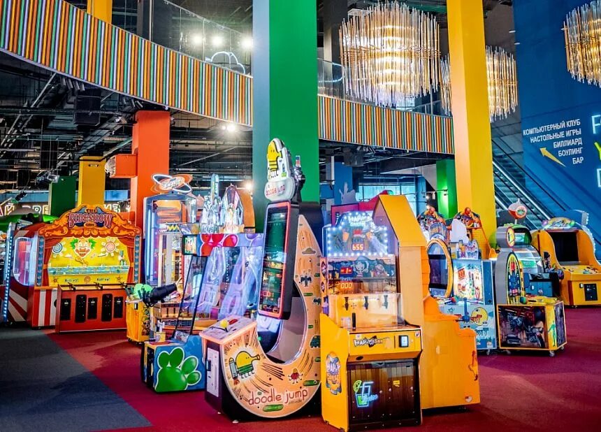 Остров мечты dream game center. Остров мечты игровые автоматы боулинг. Dream center москва. Дрим гейм центр остров. Остров мечты игровой центр.