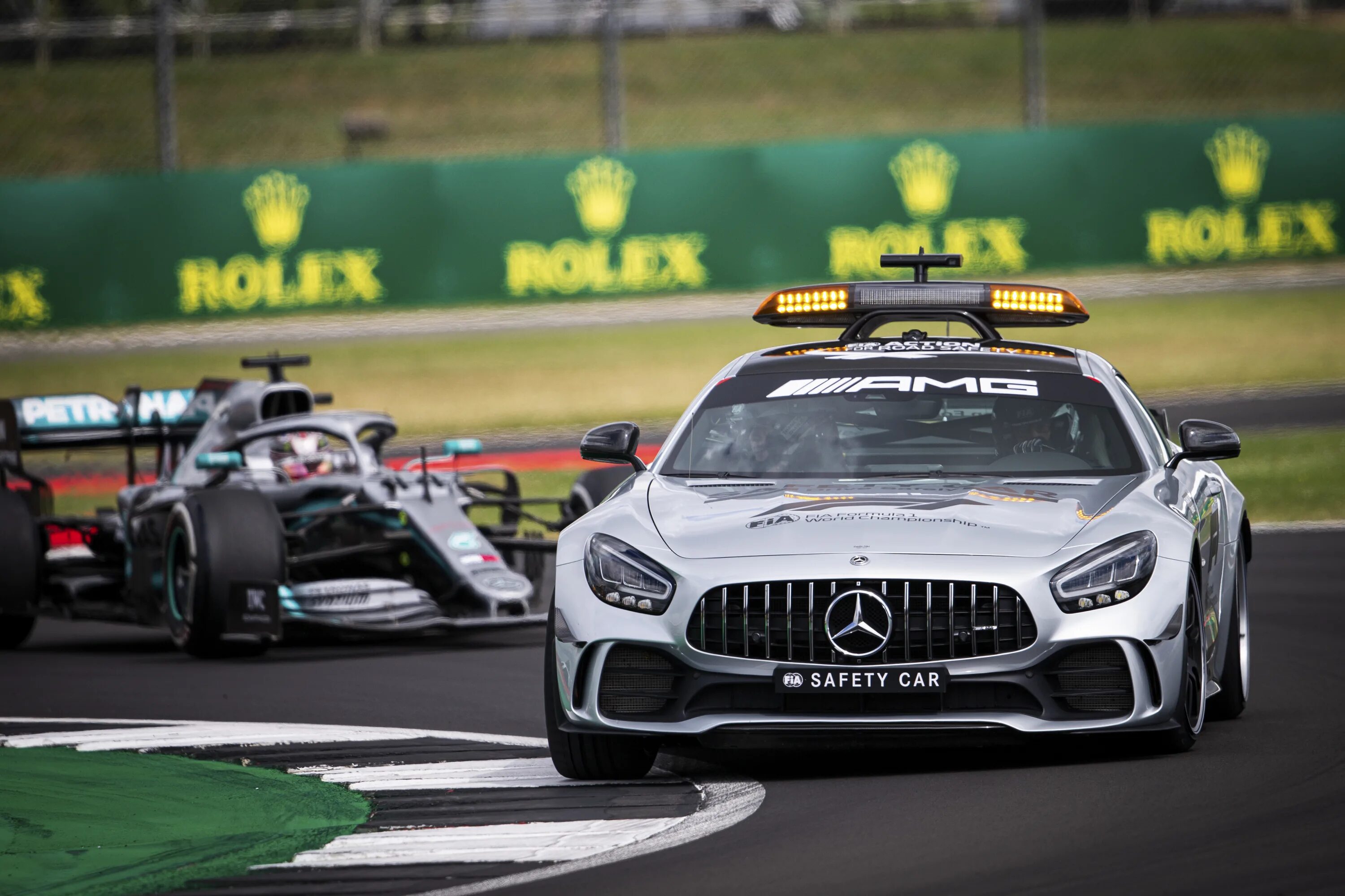 Safety car f1 2022. Mercedes amg gt f1 safety car. Сейфти. Ф1 пейс кар. Safety car f1 2004.