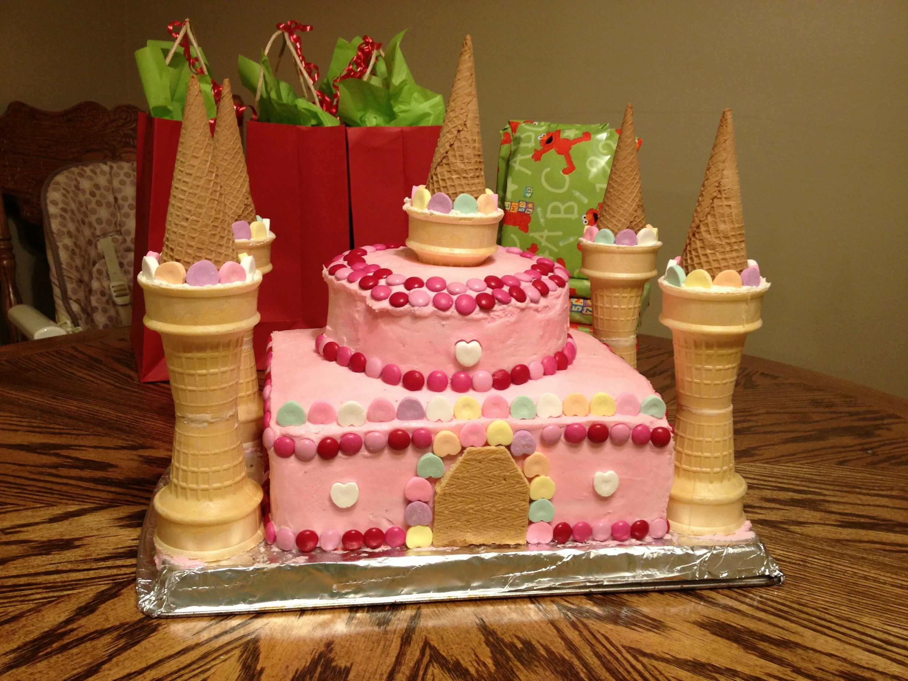 Pin by warda warda on cake Castle birthday cakes, Cool birthday cakes, Castle ca
