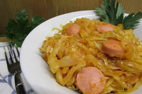 Как сделать капусту с сосисками