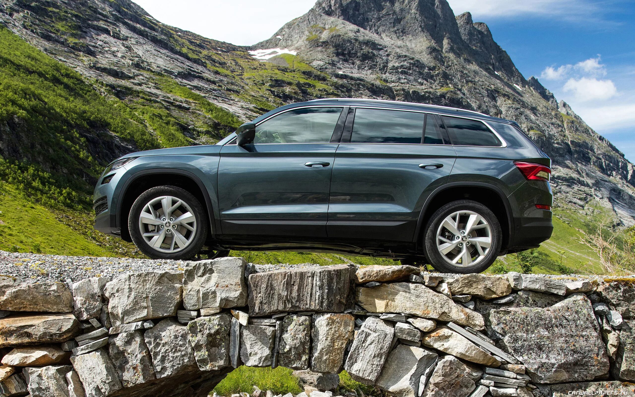 шкода кодиак. шкода kodiaq 2018. джип шкода кодиак. шкода кодиак 1. шкода октавия кодиак.