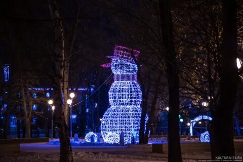Не праздничная иллюминация куклы