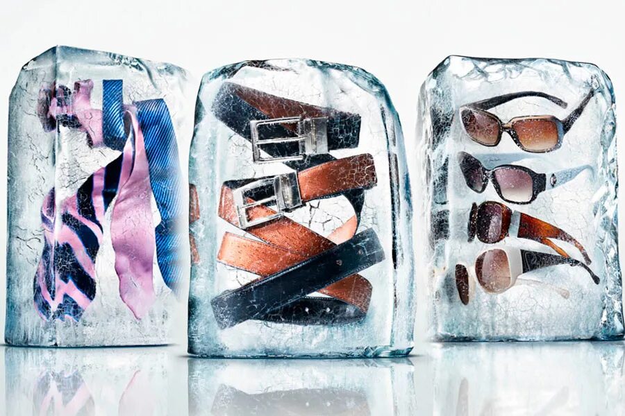 ледяные предметы. кусочки льда. ледяной предметы. природные ледяные скульптуры. ледовые скульптуры.