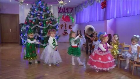 В лесу родилась елочка танец в детском