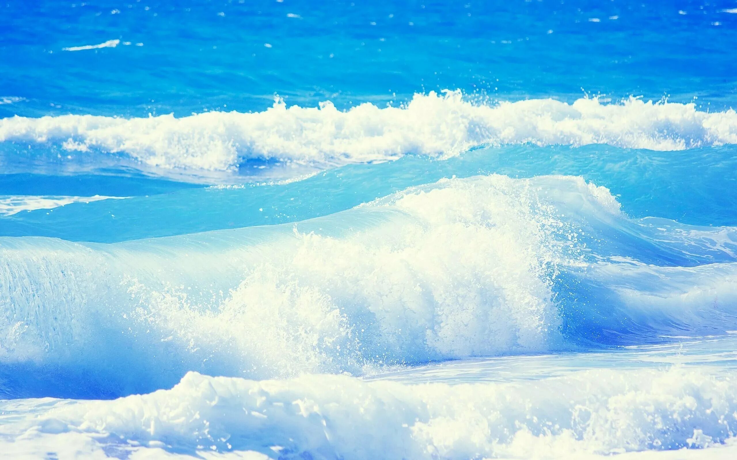 Красивое море. Фон море. Фоновый рисунок для рабочего стола море. Красивое голубое море.