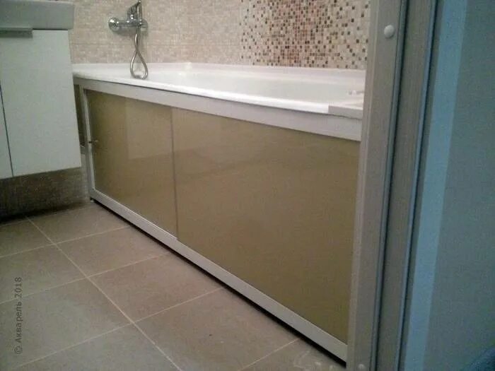 Профиль для экрана ванной. Раздвижные дверцы под ванной. Экран под ванной раздвижной. Дверки под ванной из пластика. Экран для ванны раздвижной.