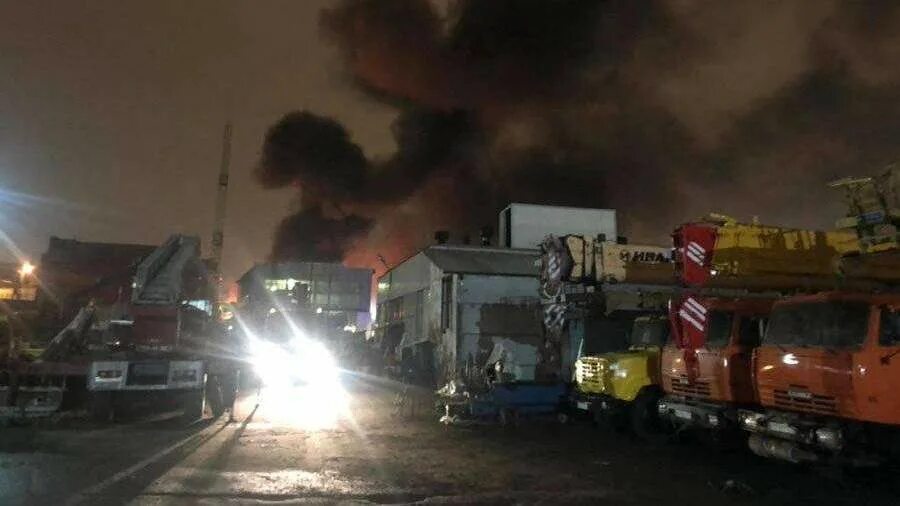 Пожар в алтуфьево сейчас. Пожар на алтуфьевском шоссе сегодня. Пожар на алтуфьевском шоссе сегодня. Пожар на алтуфьевском шоссе сейчас. Пожар на алтуфьевском шоссе 22б.