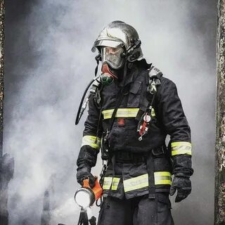 Пожарный боец
