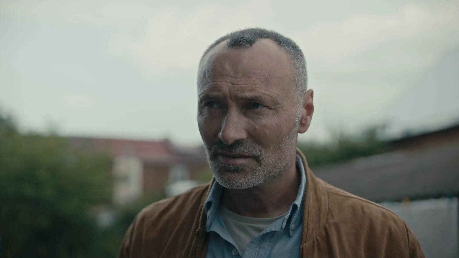 Сериал сестры 2021 кадры из фильма. Ингрид олеринская неадекватные люди 2. Все как у людей 2 содержание. Фильмы 2021 группы людей. Российские сериалы детективы.