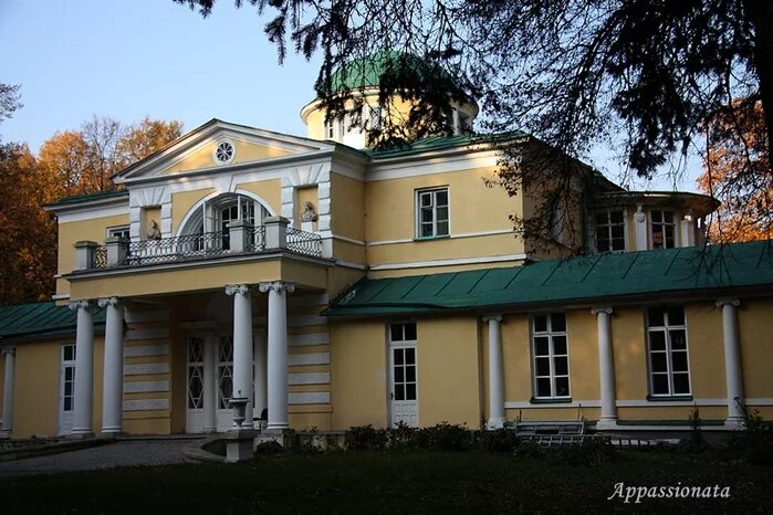 барышня крестьянка усадьба. усадьба муромского барышня крестьянка. усадьба братцево фасад. ярополец в фильме барышня крестьянка. усадьба братцево в москве.