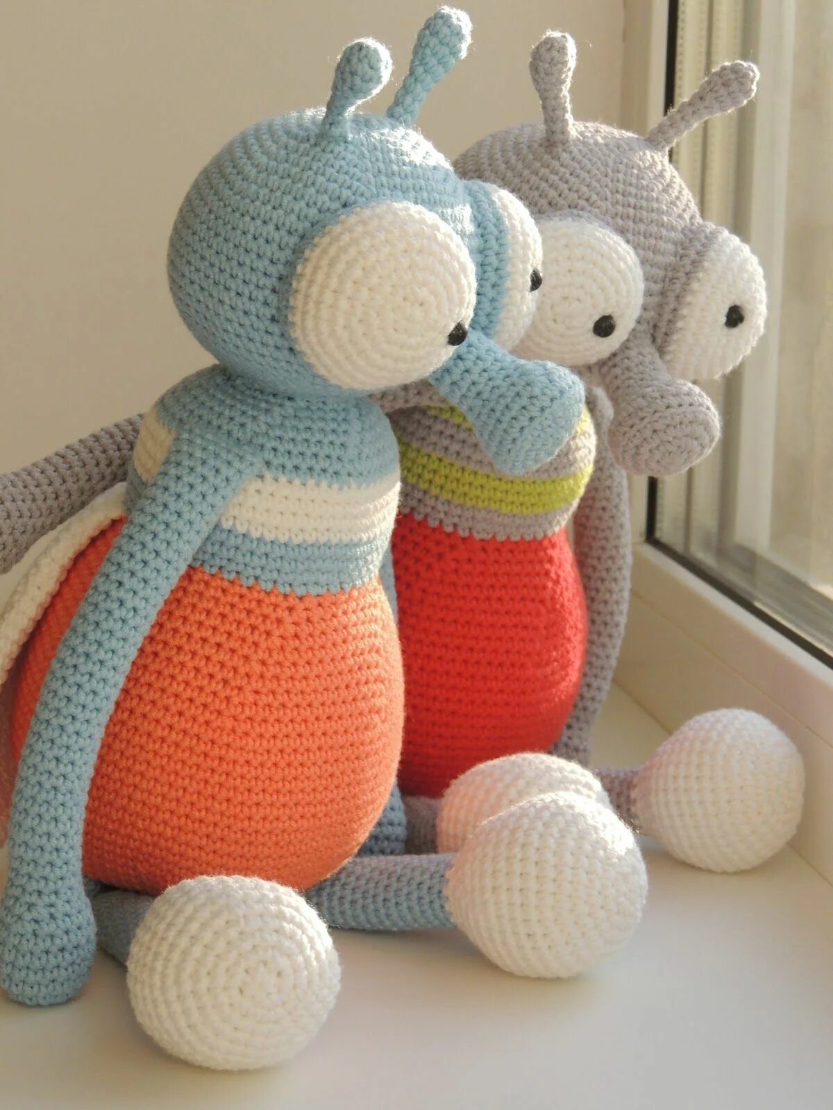 Вязаные игрушки крючком корова. Вязаные игрушки для собак. Большая вязаная игрушка. Амигуруми. Связанные игрушки.