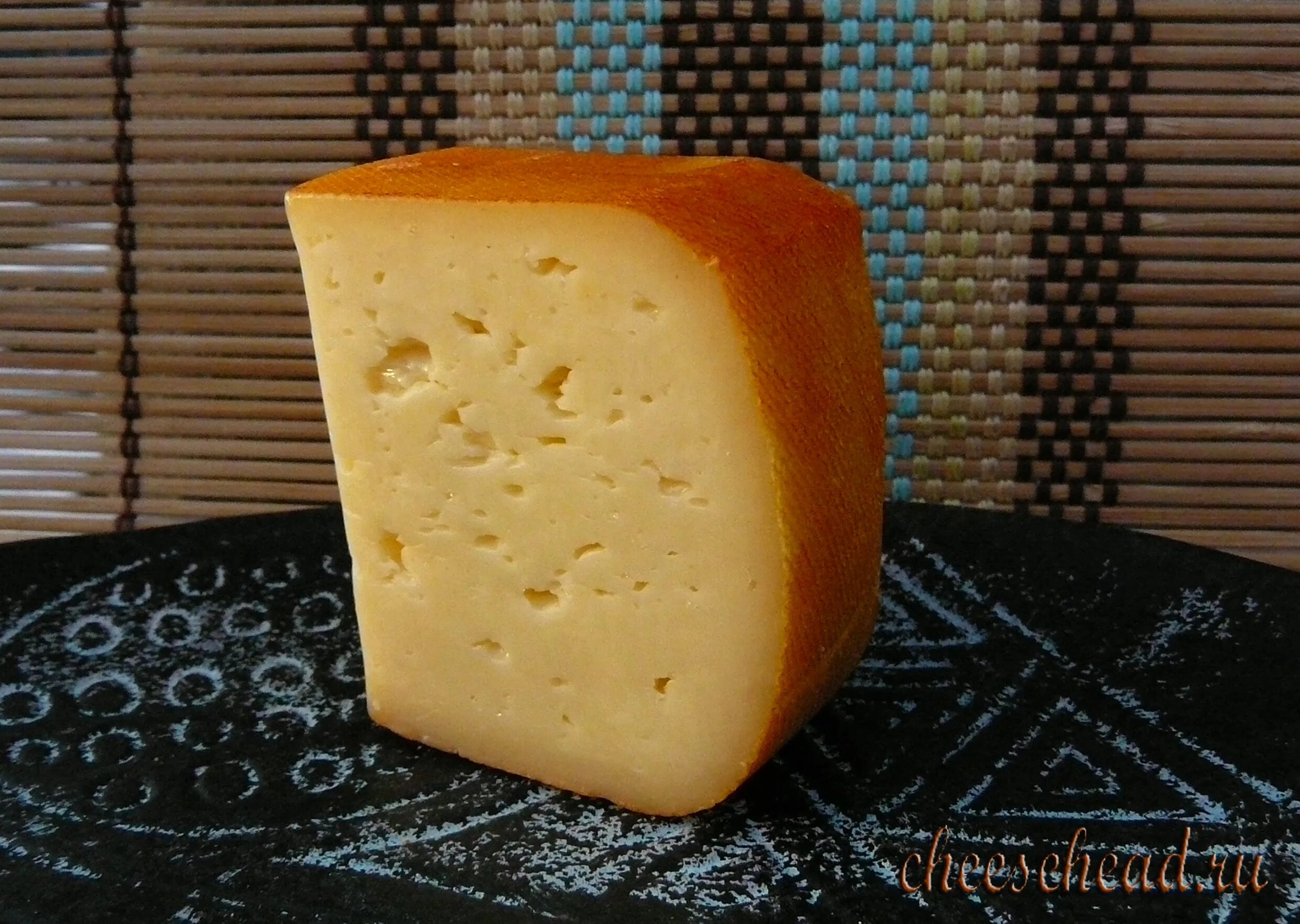 Моосбахер сыр. Эпуасс сыр. Австрийский сыр. Jerome сыр. Сильно пахнущий сыр