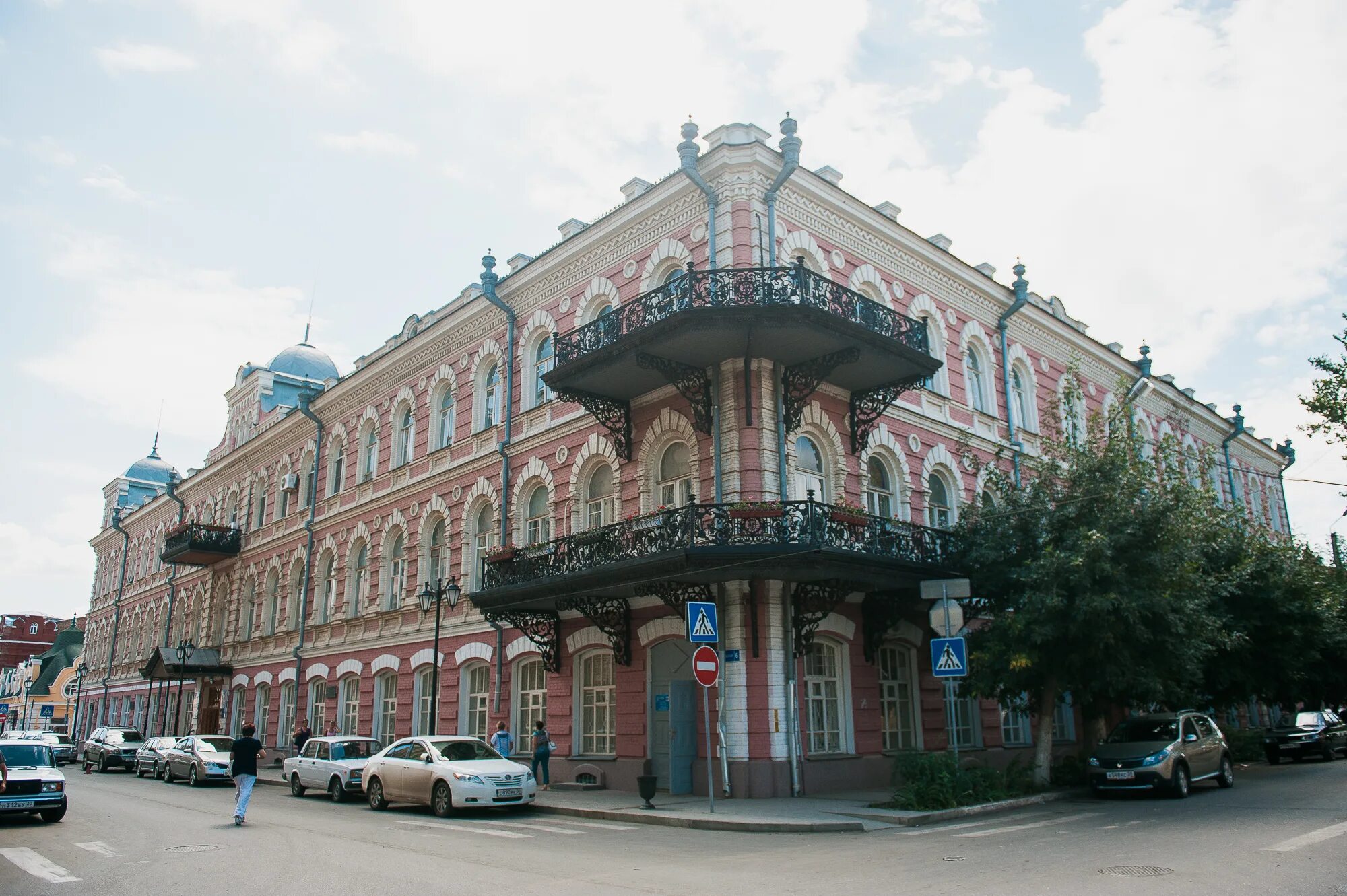 История здания астрахани