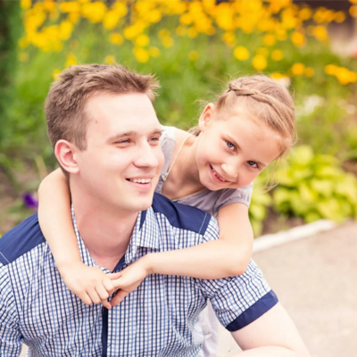 Father x daughter. Father x daughter. Папа и докча. Папа с девочкой подростком. Фотосессия отец и дочь.