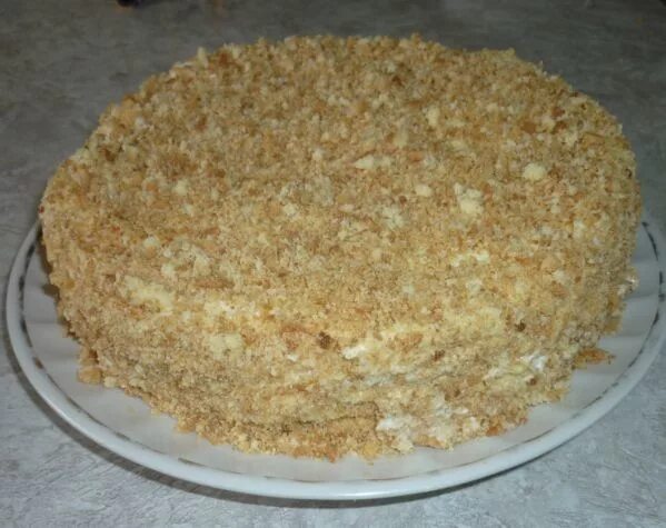 Как сделать крошку для торта. Торт с крошкой. Как сделать крошку для торта. Торт сладкоежка курган. Крошка для торта из муки и масла на сковороде.