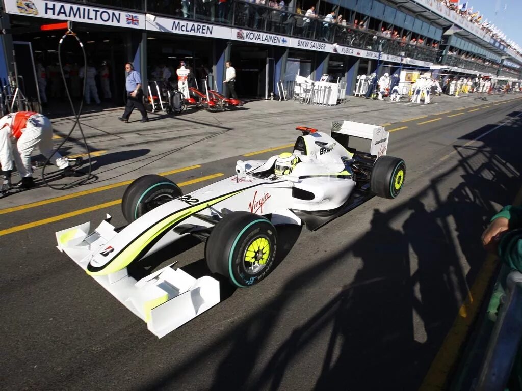 Brawn gp. Дженсон баттон brawn gp. brawn gp 2009. гран при австралии 2009 года.