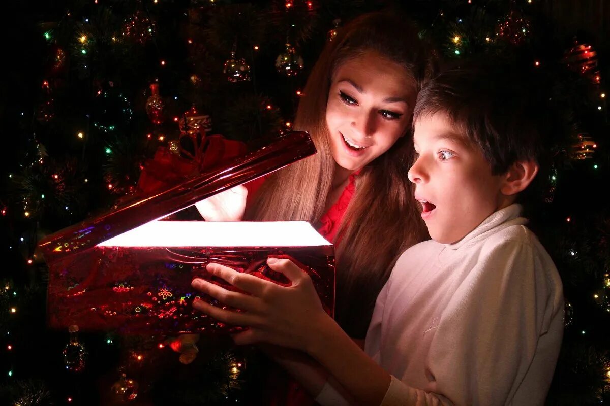 Охта новогодних чудес. Новогоднее чудо для бывшего элен. В ожидании чуда нового года. Новогоднее чудо. Новогоднее чудо.