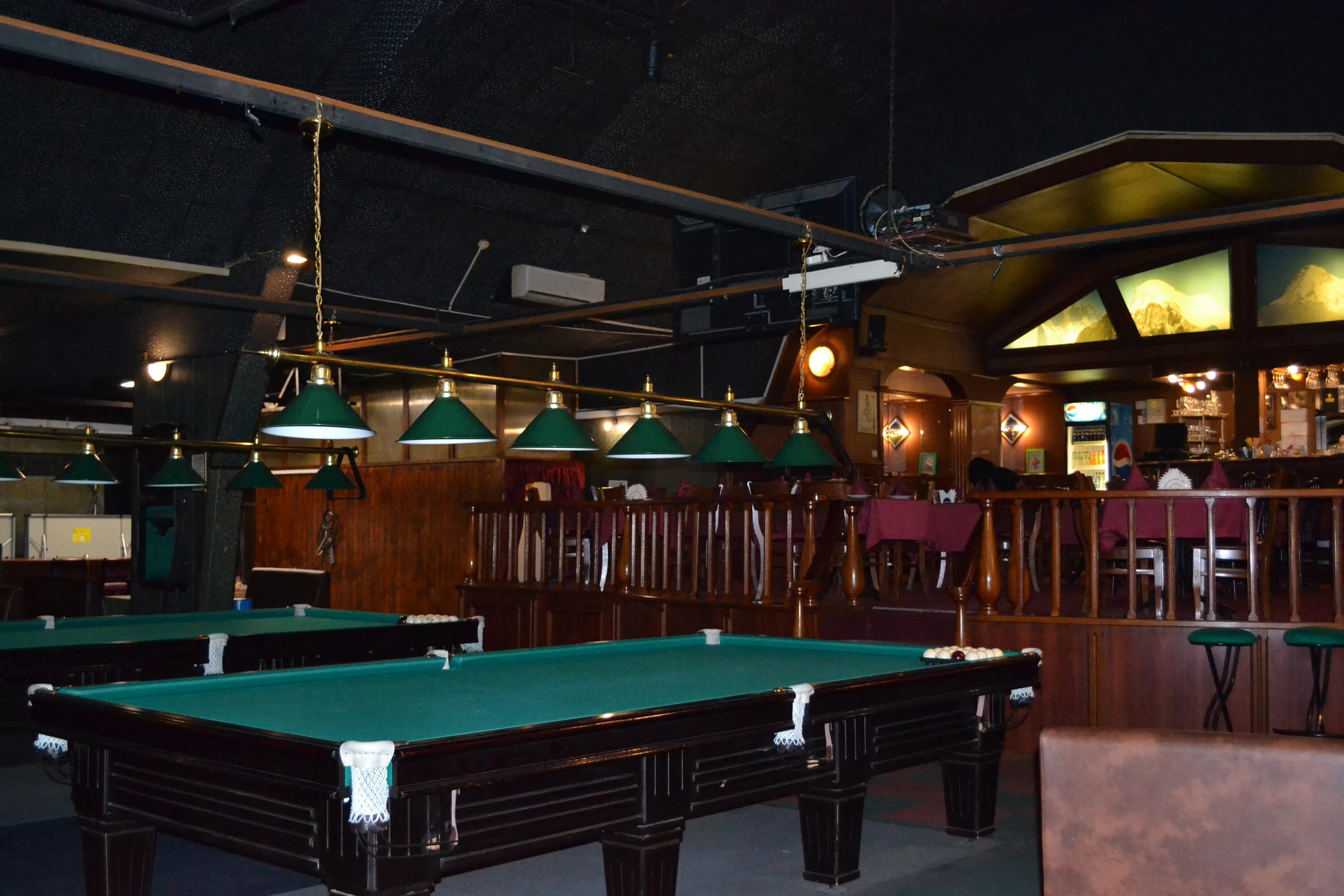 Бильярдный стол олимп 10 футов. Шикарный бильярдный клуб. Бильярд олимп. Бильярд олимп. Бильярдный клуб capital club.