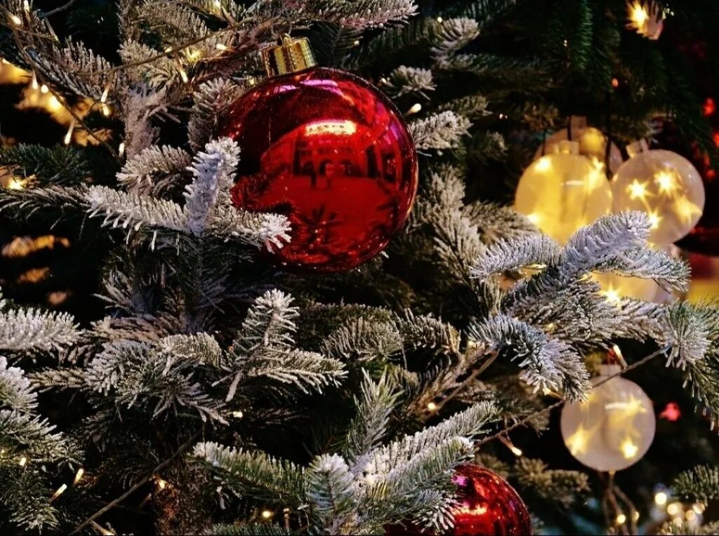 Новогодний чулок для подарков. Греческий новый год традиции. Новогодние иллюстрации. Подарок на новый год. Св нг.