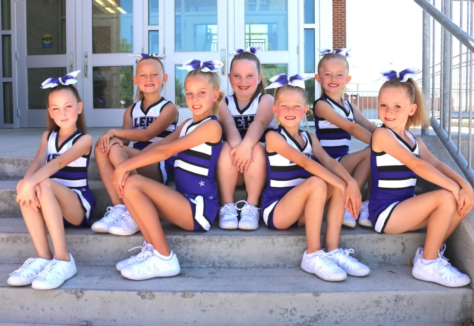 Grade system. Grade 3 в онкологии что это. Грейд в школе. Черлидинг tween. Jjk grades.